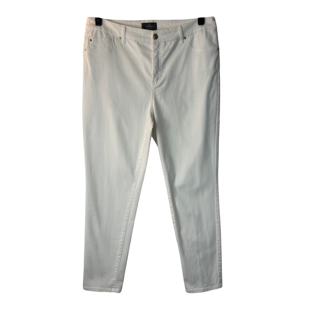Chicos Fabulously Slimming White Ankle Jeans Size 2.5 M High Rise Straight Leg